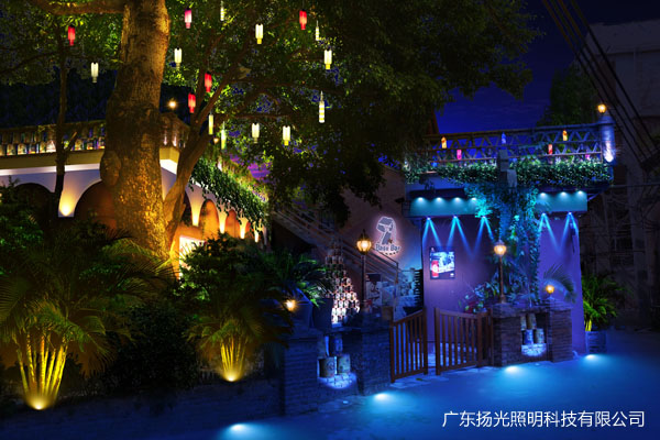 酒吧門(mén)口燈光設(shè)計(jì)效果圖